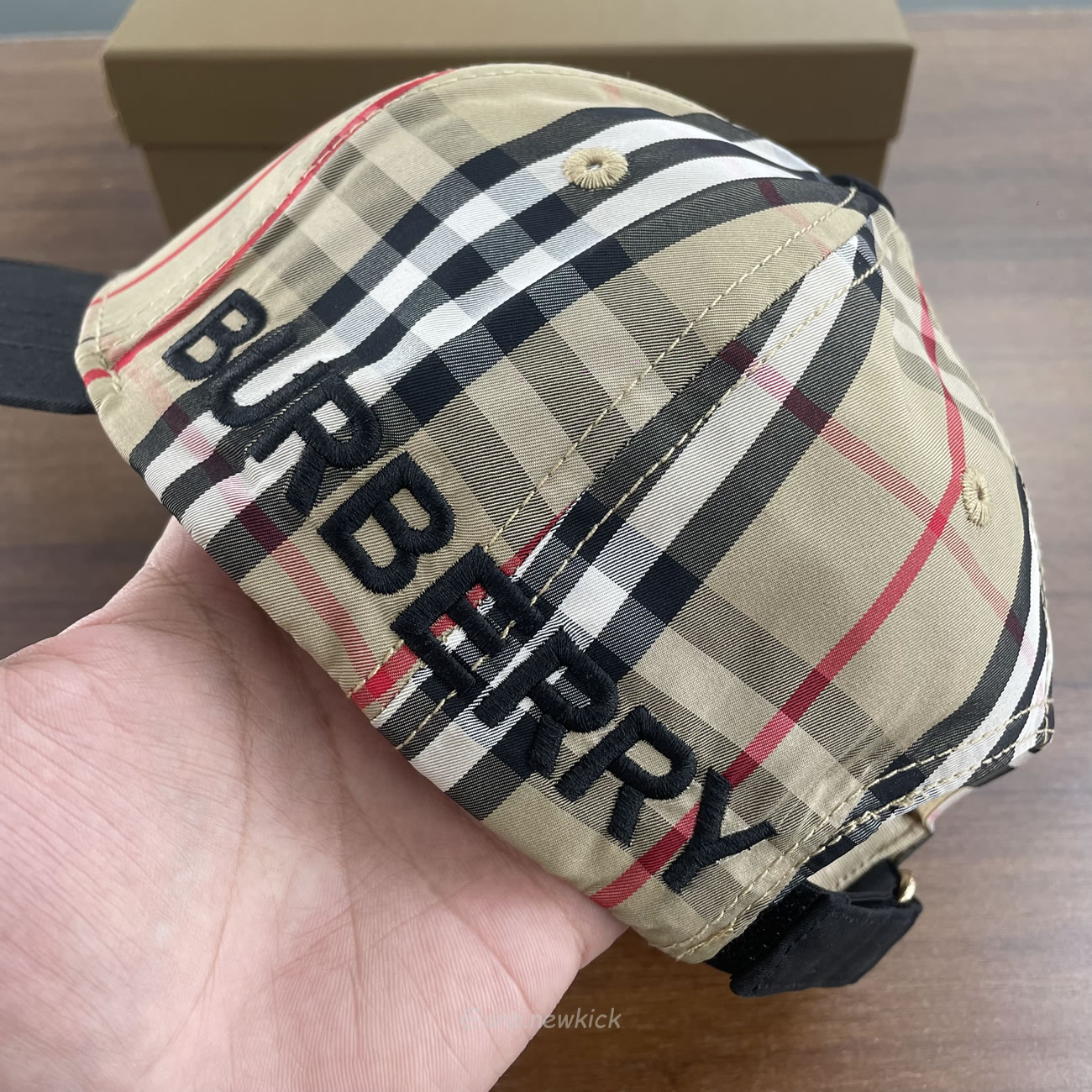 Burberry Tb Check Baseball Cap (5) - www.newkick.vip